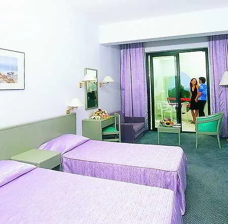 Otel Arinna Titreyengol